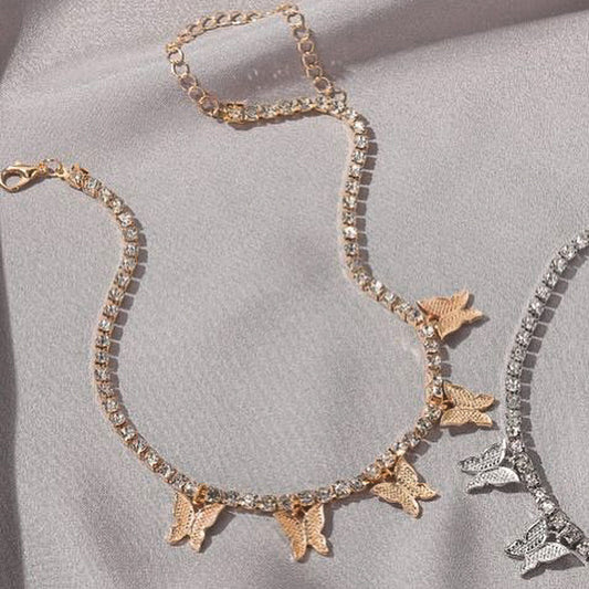 Synclaire Necklace in Gold